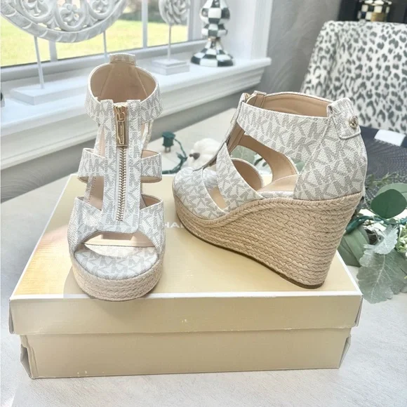 Michael Kors Wedge Sandals💛NWT💛 - Picture 7 of 11